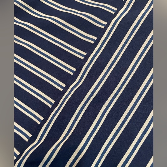 Navy Striped Short Sleeved Blouse Size 1X lightweight, tunic, fun - Picture 5 of 7